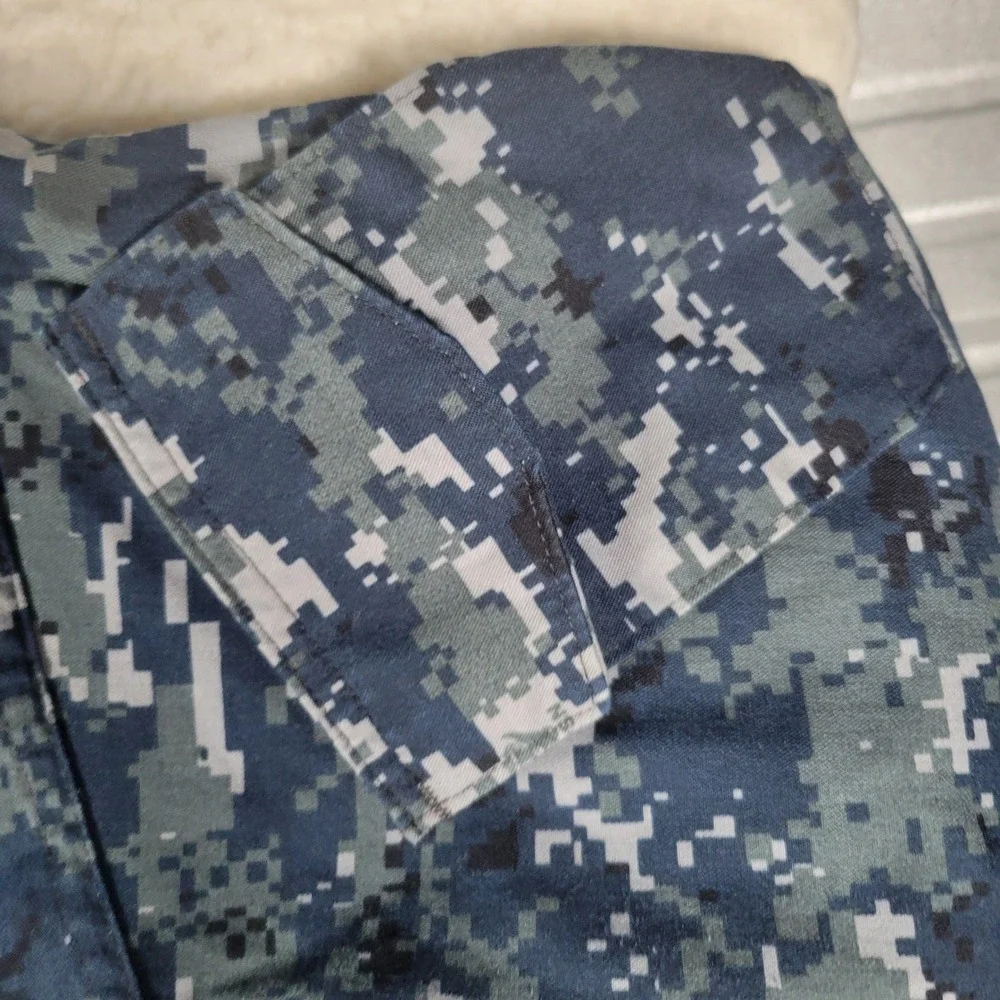 US Navy NWU Type I Mens Small Regular Blue Digital Camo Utility‎ Blouse Jacket